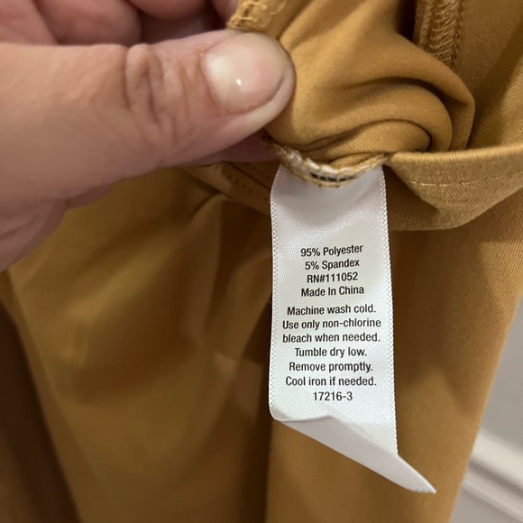 NWT mustard color flare leg active wear pants - Picture 6 of 6